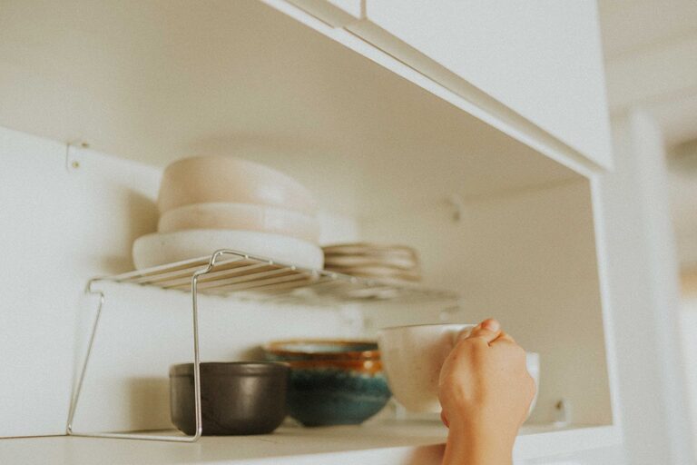 How to Keep a Tidy Fridge and Pantry: Simple Tips for Every Kitchen